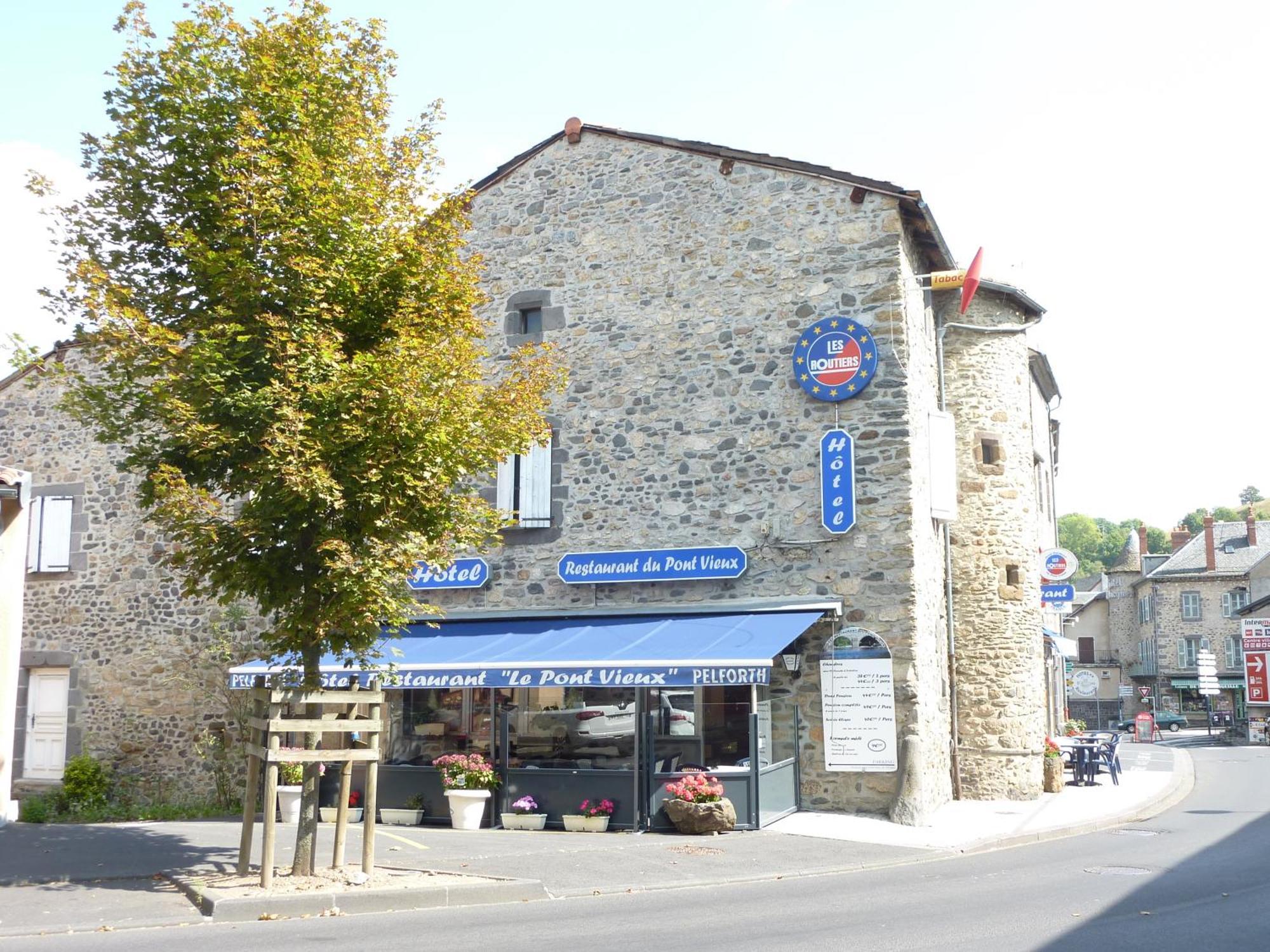 Hotel Restaurant Du Pont-Vieux แซ็ง-ฟลูร์ ภายนอก รูปภาพ